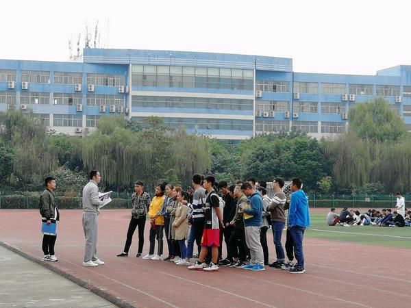体育部实施“课外体育活动纳入公共体育课程考评体系”的方案